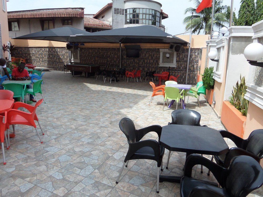 Flamingo Hotel Festac Town Exteriör bild